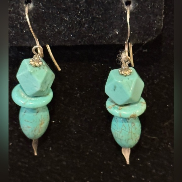 VINTAGE STERLING SILVER TUQUOISE CHUNKS DANGLE
EARRINGS 925 Pierced gorgeous - Picture 1 of 4